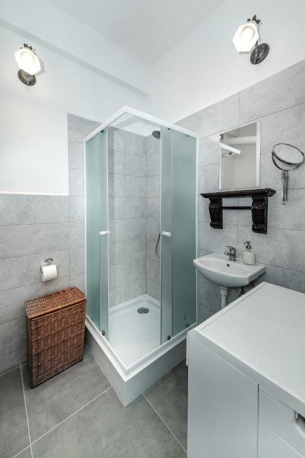 Friends Avenue Apartment Варшава Екстериор снимка