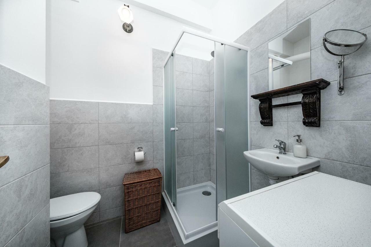 Friends Avenue Apartment Варшава Екстериор снимка
